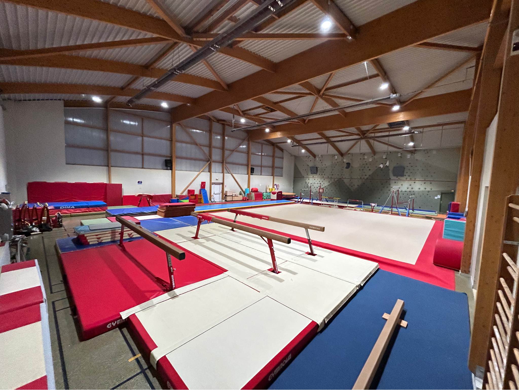 GYMNASE